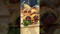 Thumbnail for Got to have onion gravy with your Beef WellingToad in the Hole 😋 #britishfood #roastdinner #scran | Elburritomonster