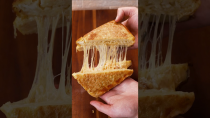 Thumbnail for RAMEN NOODLE grilled cheese. (using ramen instead of bread) | Chef Tyler