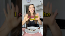 Thumbnail for Useful phrases at the restaurant 🍗 | English by Giovana