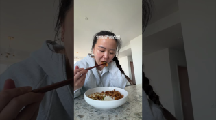Thumbnail for a realistic day of food as a girl that loves to eat hehe #whatieatinaday #foodie #runner #pizza | Linda Sun