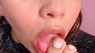 Thumbnail for toe suck