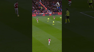 Thumbnail for Saka crosses. Martinelli scores! #shorts | Premier League