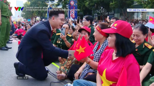 Thumbnail for Phỏng Vấn Người Dân Đến Xem Trực Tiếp Lễ Diễu Binh, Diễu Hành Kỷ Niệm 50 Năm Giải Phóng Miền Nam | VTV Sao Đại Chiến